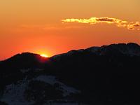 15 Il sole colora il cielo di rosso